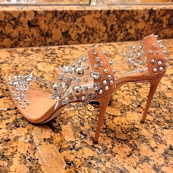 Absolutely stunning Steve Madden high heels. NEW. Size 7.5. - Picture 4 of 11